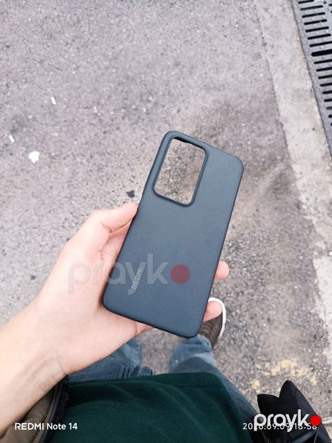 Xiaomi Redmi 15 arxalığı — Bakı