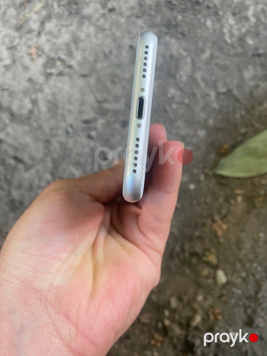 Apple iPhone 8 Silver 64GB — Smartfonlar, Şəki (3)