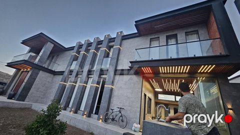 Satılır 6 otaqlı həyət evi/bağ evi 300 m² — Bakı
