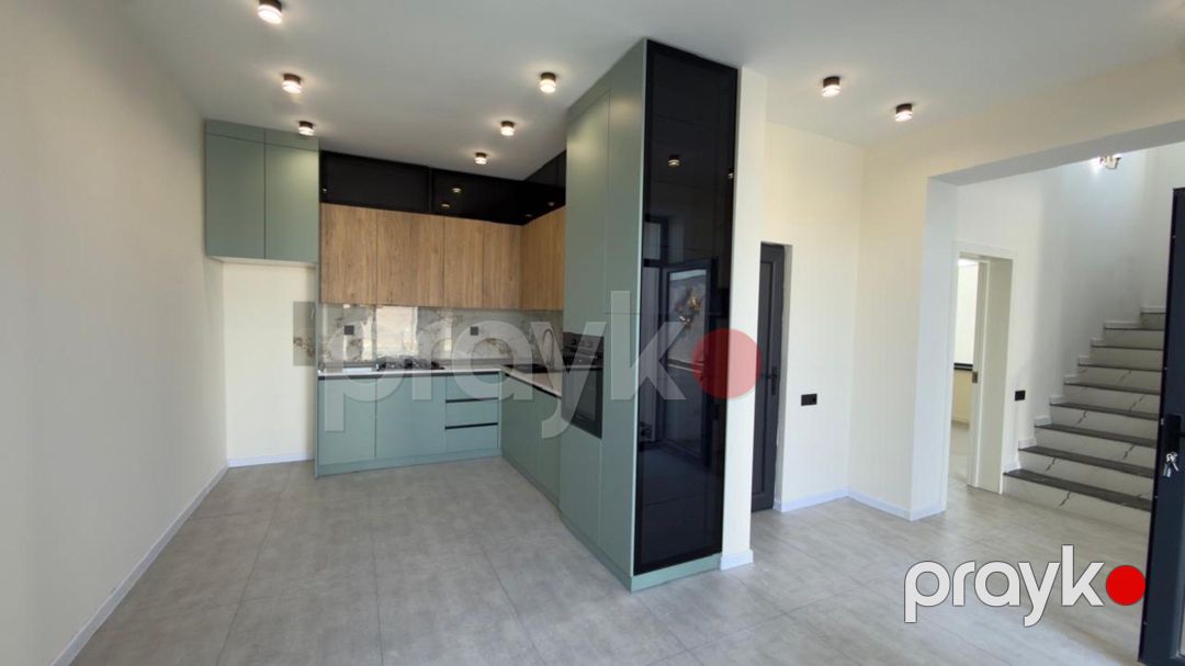 Satılır 4 otaqlı həyət evi/bağ evi 200 m² — Ev, villa, Bakı (9)