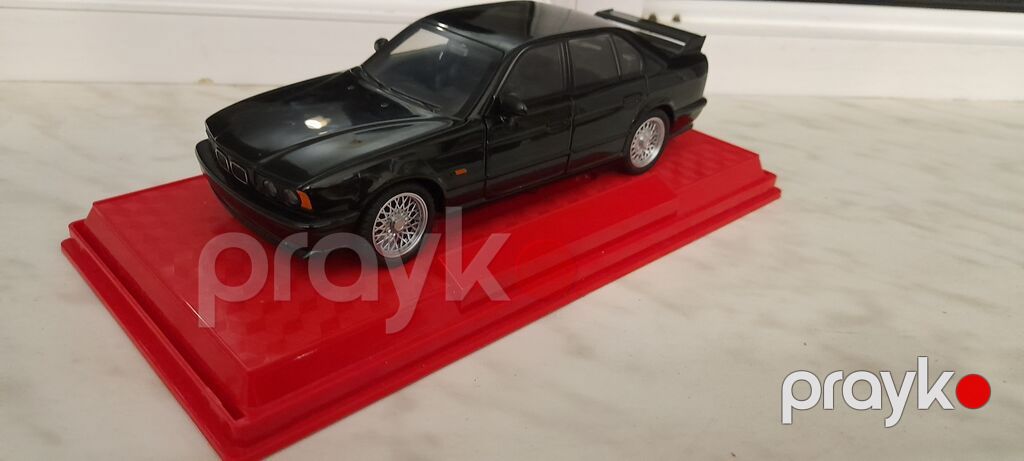 Bmw m5 e34 1:24 Ölçü Model Təzədir Səsli və işıqlı Hər yeri açılır — Modellar, Bakı (5)