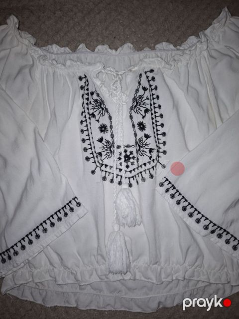 Ağ rəngli boho stili qadın bluzası - Model: Çiyindən sallanan — Bakı