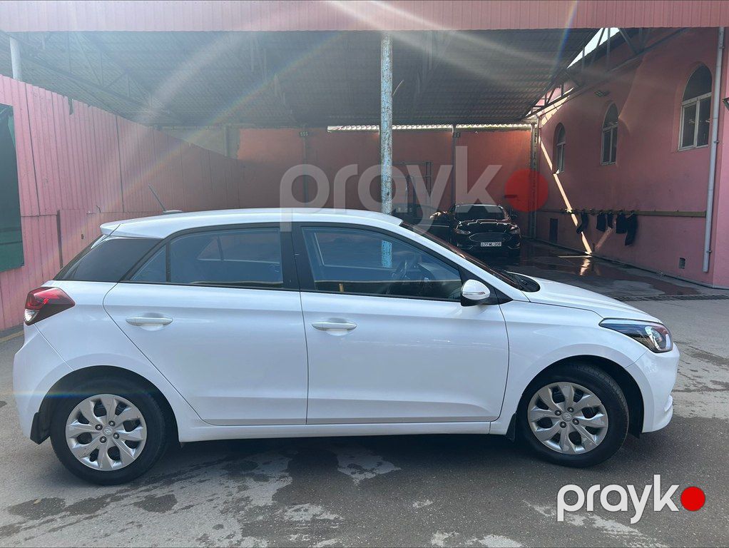 Hyundai i20, 1.1 L, 2016 il, 186 000 km — Avtomobillər, Bakı (4)