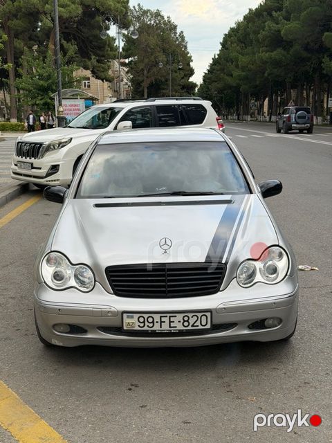 Mercedes C 220, 2.1 L, 2001 il, 380 000 km — Sumqayıt