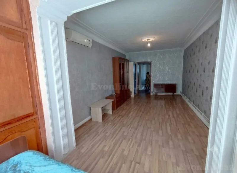 Satılır 2 otaqlı Mənzil Köhnə tikili 65 m² Bakı, Nizami r., Xalqlar Dostluğu m — Mənzil, Bakı (2)