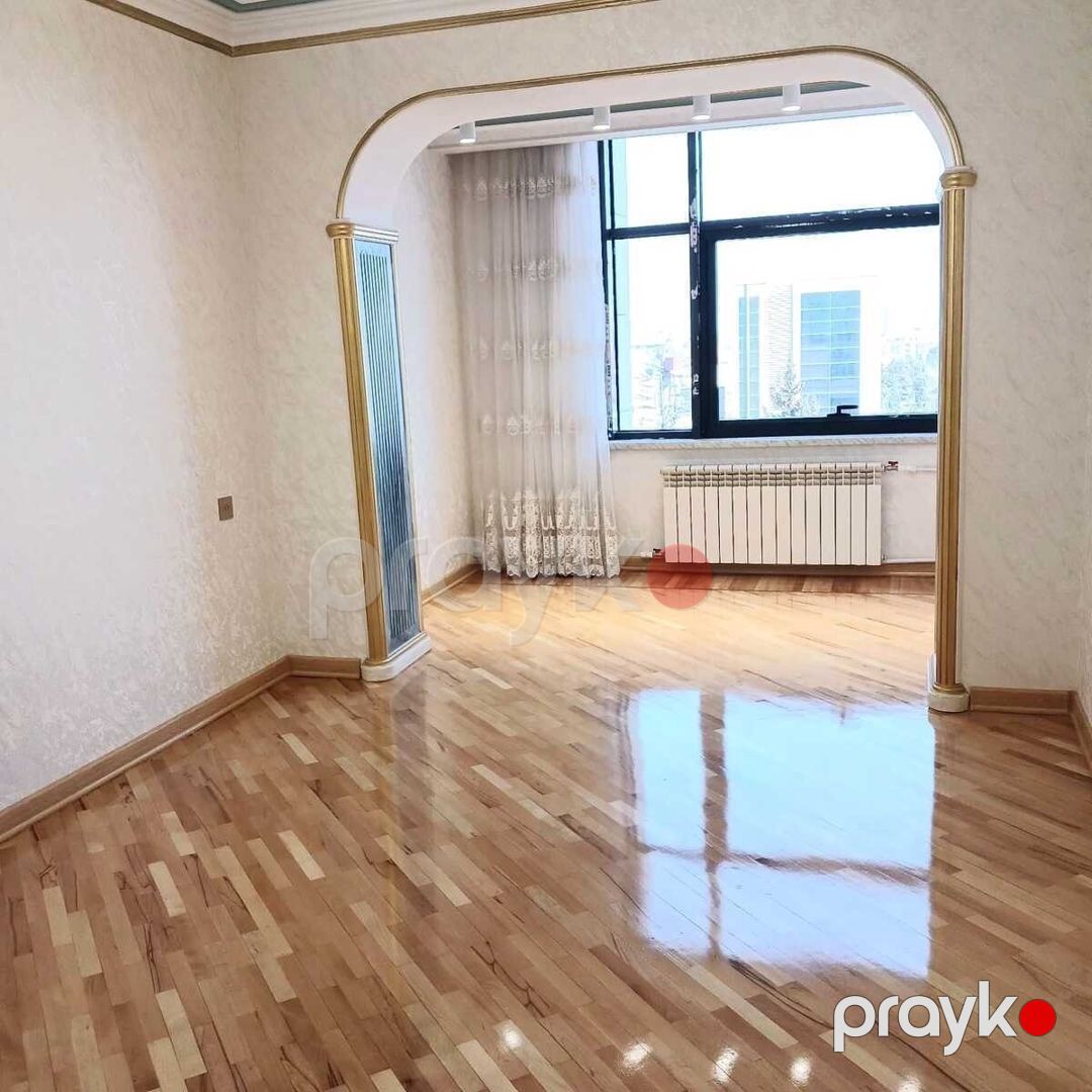 Satılır 2 otaqlı köhnə tikili 65 m² — Mənzil, Bakı (2)
