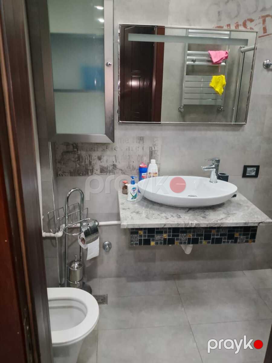 Satılır 2 otaqlı köhnə tikili 65 m² — Mənzil, Bakı (8)