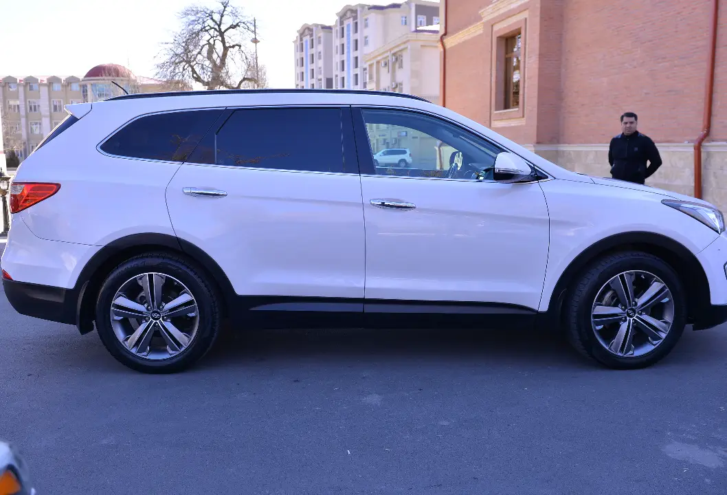 Hyundai Grand Santafe 2014 — gündəlik icarə — Minik avtomobili icarəsi, Naxçıvan (3)