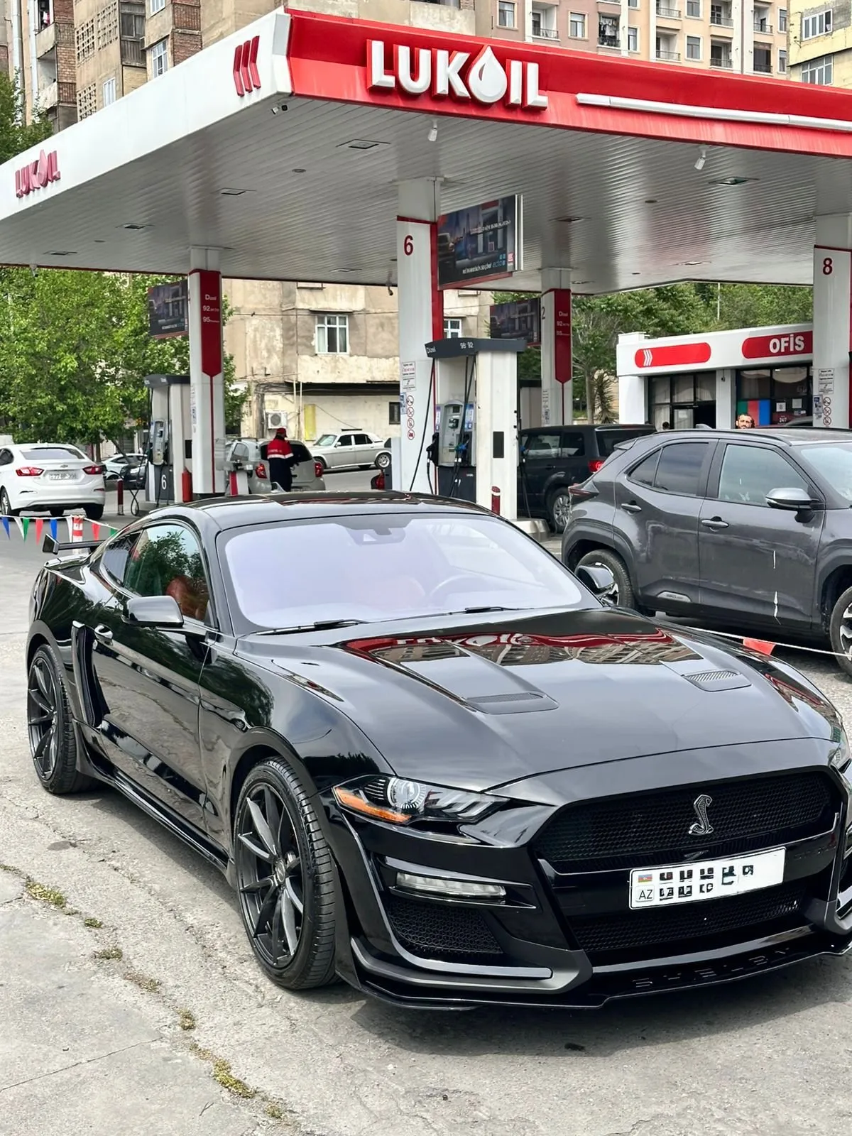 Ford Mustang 2023 — gündəlik icarə — Minik avtomobili icarəsi, Bakı (3)