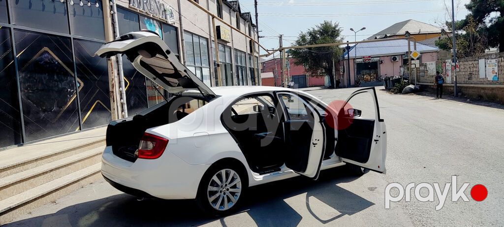 Skoda Rapid: 1.6 l 2014 il 250000 km Sedan — Avtomobillər, Bakı (9)