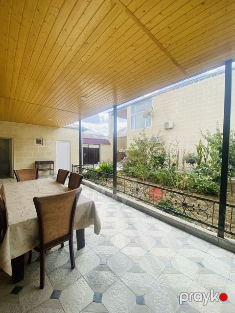 Satılır 6 otaqlı həyət evi/bağ evi 200 m² — Bakı