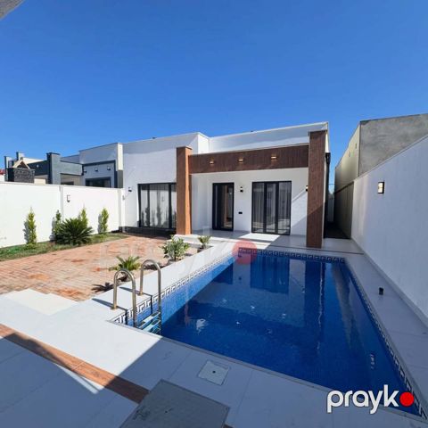 Satılır 4 otaqlı həyət evi/bağ evi 150 m² — Bakı