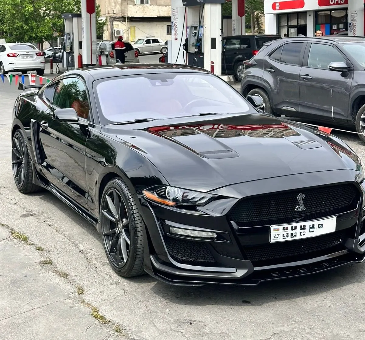 Ford Mustang 2023 — gündəlik icarə — Minik avtomobili icarəsi
