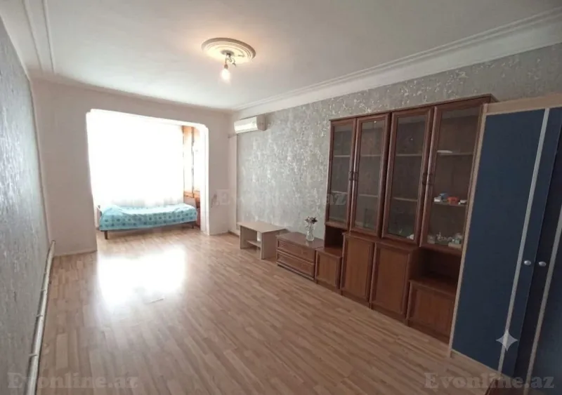 Satılır 2 otaqlı Mənzil Köhnə tikili 65 m² Bakı, Nizami r., Xalqlar Dostluğu m — Bakı