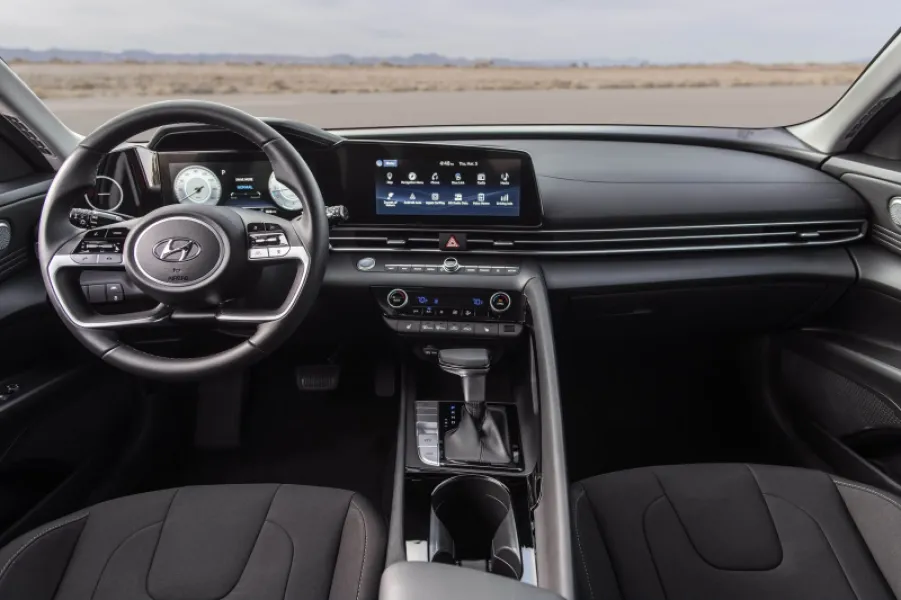 Hyundai Elantra 2024 — gündəlik icarə — Minik avtomobili icarəsi, Bakı (4)
