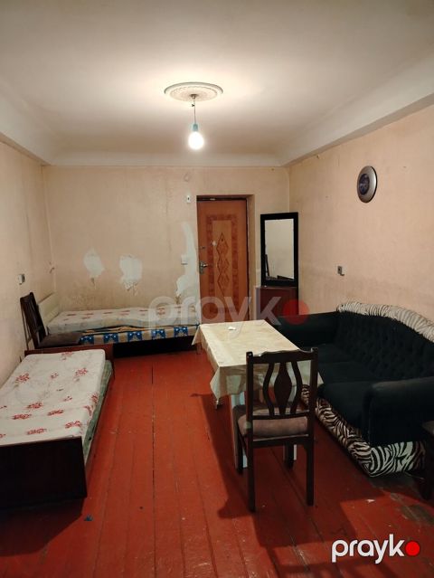 Kiraye 1otagli manzil yataxana Narikile kafesinin yani hamam tualet — Bakı