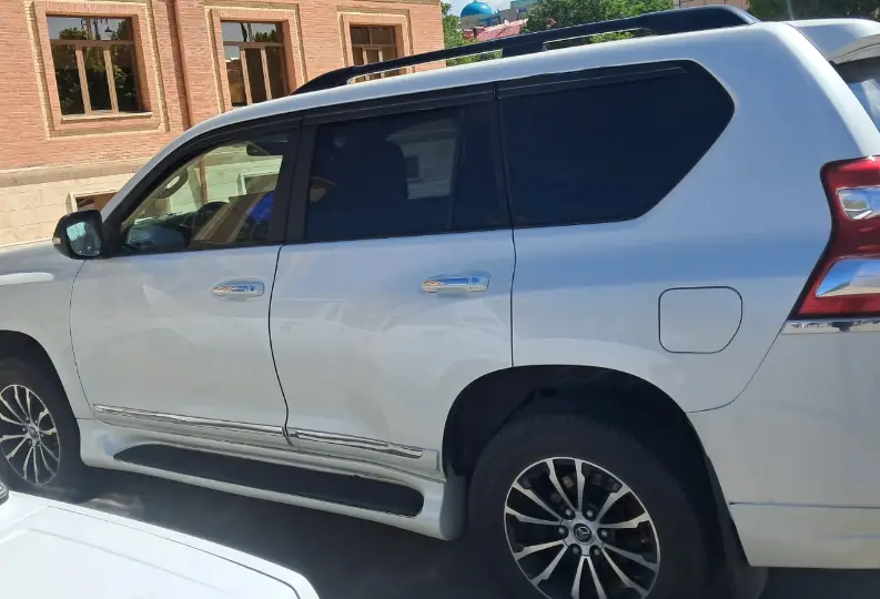 Toyota Prado 2013 — gündəlik icarə — Passenger Car Rental