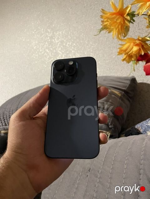 IPhone 15 Pro, Qara, Face ID — Sumqayıt