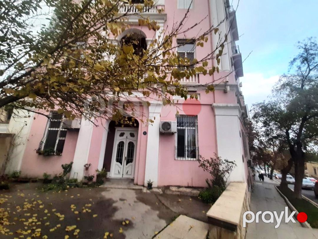 İcarəyə verilir 2 otaqlı köhnə tikili 108 m² — Mənzil, Bakı (10)