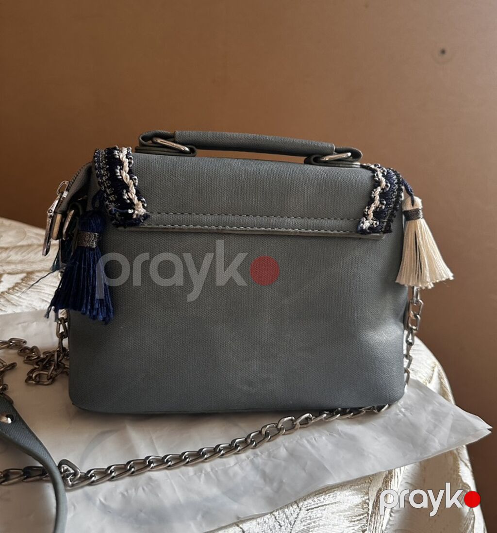 Salvatore Ferragamo qadın çantası - Rəng: boz-yaşıl ton - Üst hissədə — Çantalar, çamadanlar, cüzdanlar, Bakı (4)