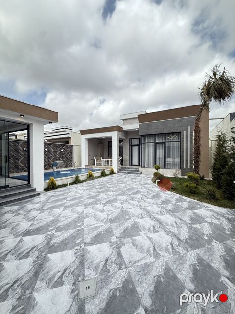Satılır 4 otaqlı həyət evi/bağ evi 160 m² — Bakı