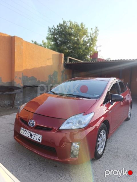 Toyota Prius, 1.8 L, 1.3 kWh, 2011 il, 350 000 km — Bakı