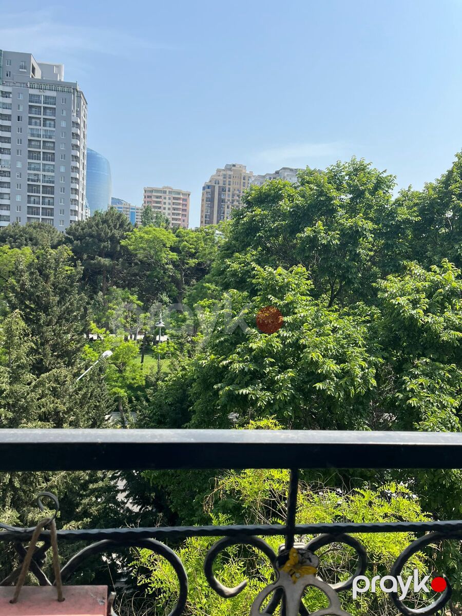 Satılır 3 otaqlı köhnə tikili 100 m² — Mənzil, Bakı (9)