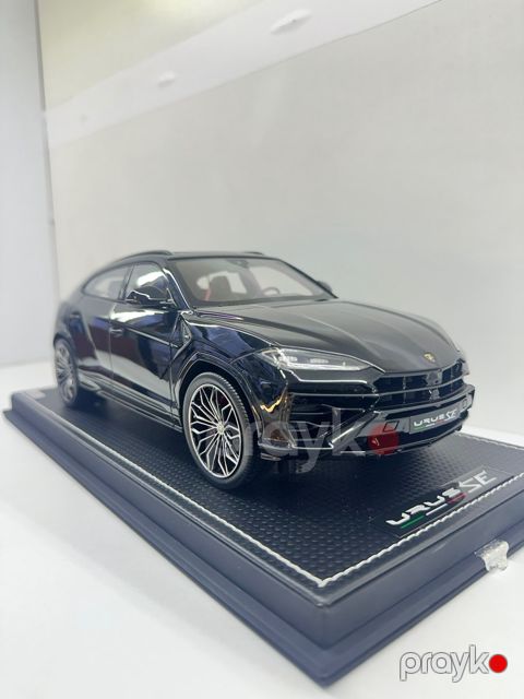 Lamborghini Urus SE modeli — Bakı