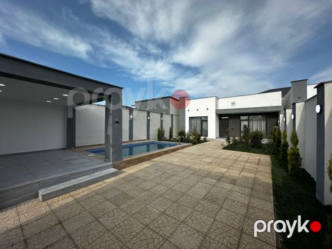 Satılır 4 otaqlı həyət evi/bağ evi 150 m² — Bakı