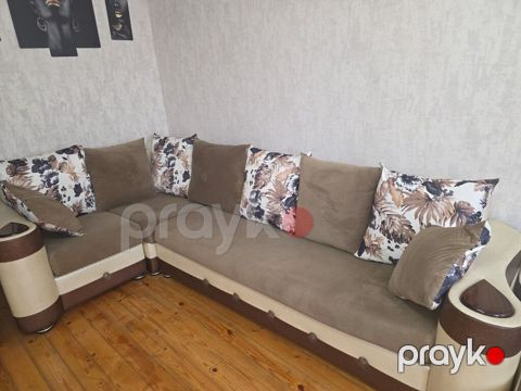 Divan 270₼.açılandır,baza yoxdur.Ünvan Montin.1115Sevil1 — Bakı