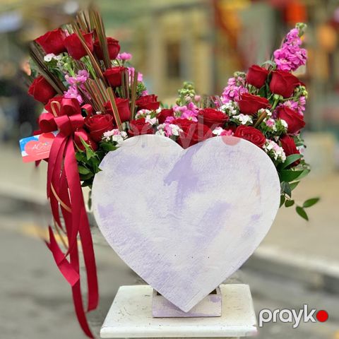Ürək qutuda Qızılgüllə - code:1024 — Bakı