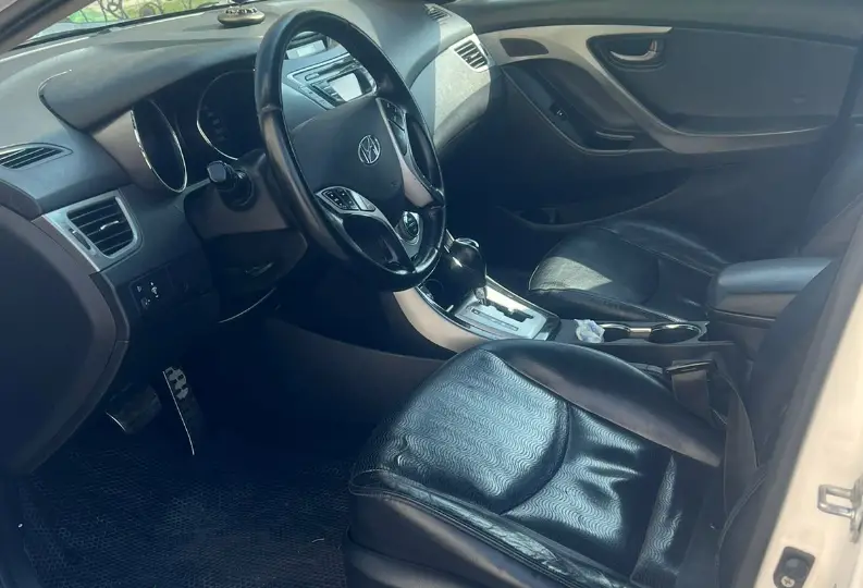 Hyundai Elantra 2011 — gündəlik icarə — Minik avtomobili icarəsi, Naxçıvan (3)