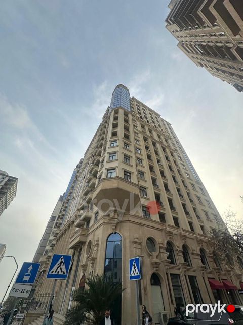 Satılır 4 otaqlı yeni tikili 241.9 m² — Bakı