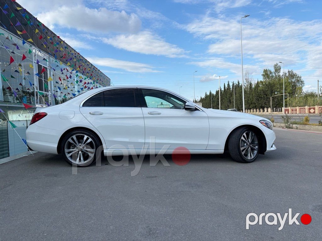 Mercedes C 300, 2.0 L, 2018 il, 178 000 km — Avtomobillər, Bakı (9)