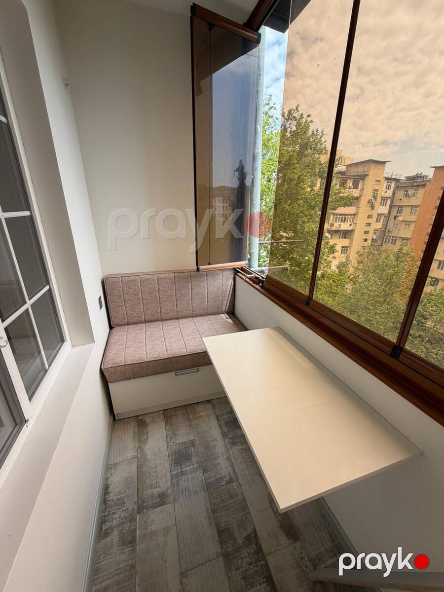 Satılır 2 otaqlı köhnə tikili 65 m² — Mənzil, Bakı (12)