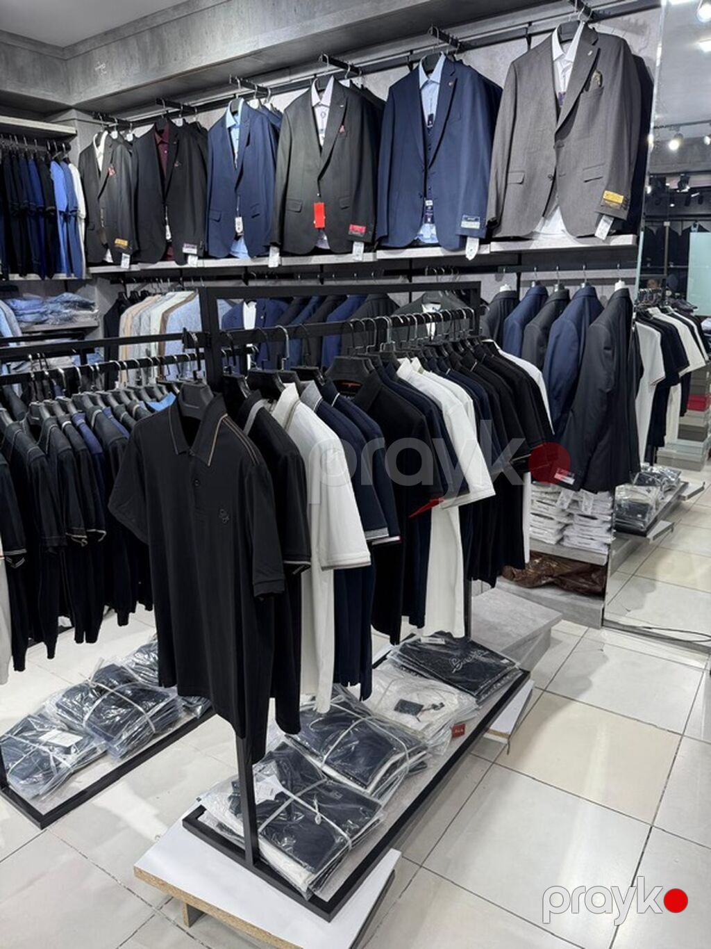 Stendlər. satılır. 3 ədəd hərəsi 25 manatdan laminatsız — Kişi geyimi, Bakı (2)