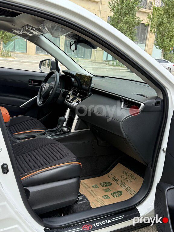 Toyota Corolla Cross, 2.0 L, 1.31 kWh, 2025 il, 8 300 km — Avtomobillər, Bakı (8)
