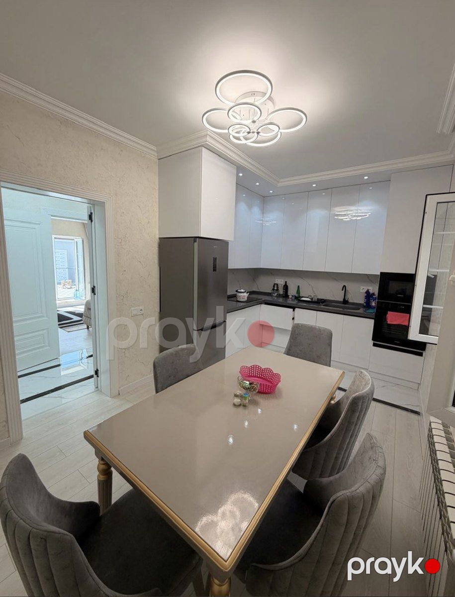 Satılır 4 otaqlı həyət evi/bağ evi 200 m² — Ev, villa, Bakı (7)