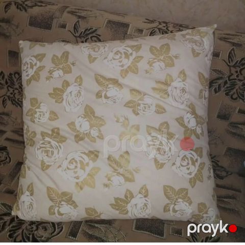 Dekorativ Yeni Sadə Yastıq — Gəncə