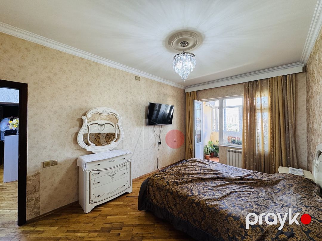 Satılır 4 otaqlı köhnə tikili 115 m² — Mənzil, Bakı (9)
