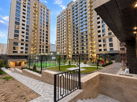 Satılır 4 otaqlı yeni tikili 196.1 m² — Bakı