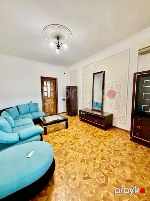 İcarəyə verilir 3 otaqlı köhnə tikili 80 m² — Bakı