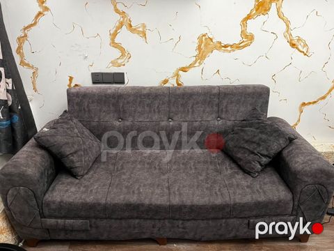 Divan sade.90 azn Unvan 28 may Vesile 5696 — Bakı