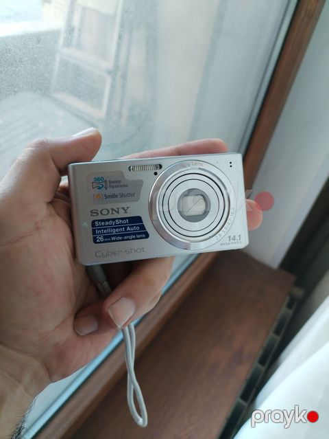 Sony SteadyShot DSC-W610 14. 1 Magapıxel fotoapatat tam iwlekdir hec — Bakı