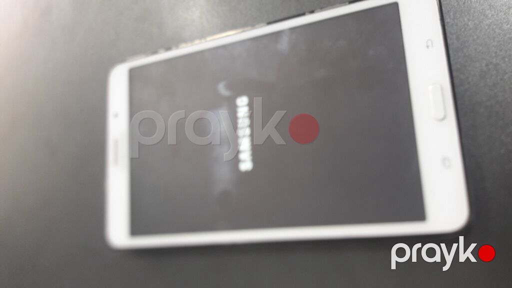 Samsung planşet – ağ rəng Xüsusiyyətlər: - Brend: Samsung - Korpus — Samsung, Bakı (2)