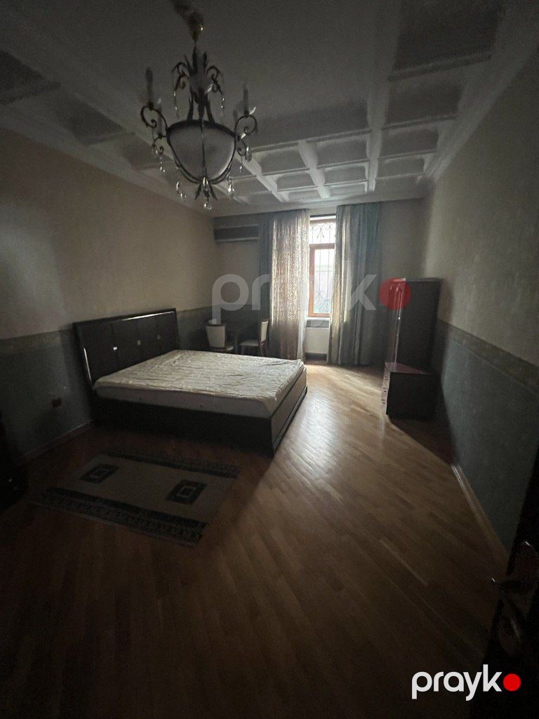 Satılır 6 otaqlı həyət evi/bağ evi 300 m² — Ev, villa, Bakı (9)