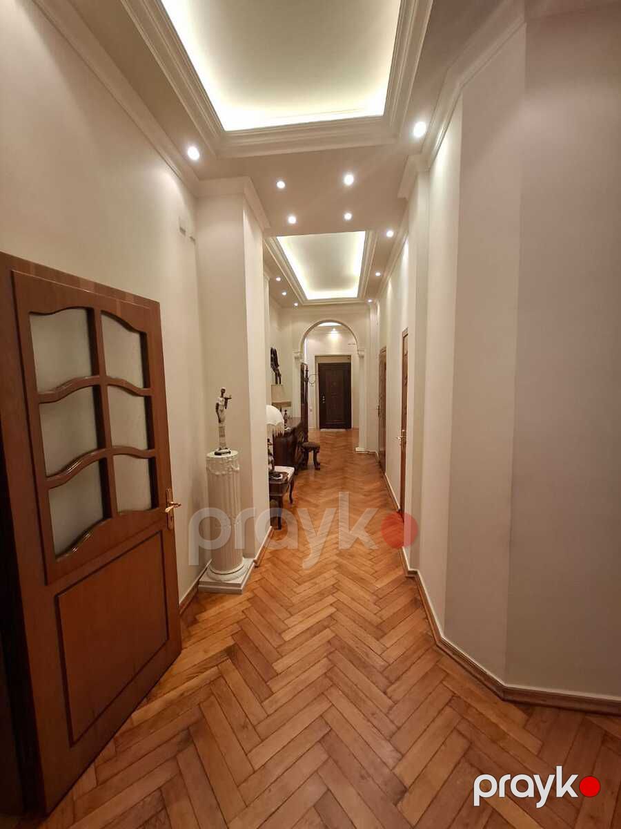 Satılır 6 otaqlı köhnə tikili 200 m² — Mənzil, Bakı (4)