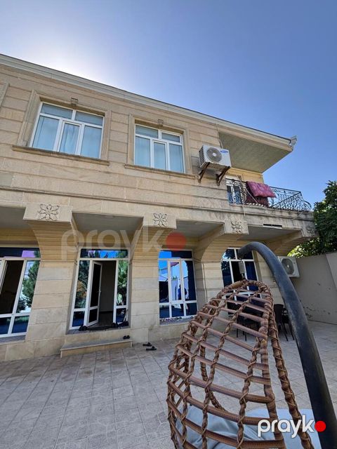 Satılır 7 otaqlı həyət evi/bağ evi 350 m² — Bakı