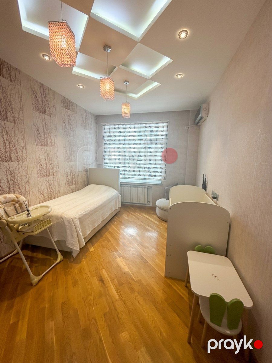 Satılır 4 otaqlı yeni tikili 240 m² — Mənzil, Bakı (3)