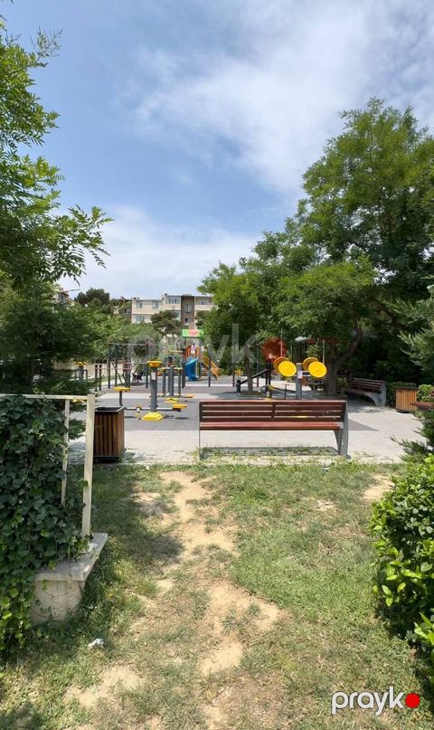 Satılır 3 otaqlı köhnə tikili 70 m² — Bakı